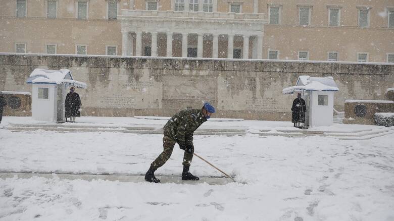 &Kappa;&alpha;&kappa;&omicron;&kappa;&alpha;&iota;&rho;ί&alpha; &laquo;&Mu;&pi;ά&rho;&mu;&pi;&alpha;&rho;&alpha;&raquo;: Έ&nu;&tau;&omicron;&nu;&alpha; &phi;&alpha;&iota;&nu;ό&mu;&epsilon;&nu;&alpha; &tau;&iota;&sigmaf; &epsilon;&pi;ό&mu;&epsilon;&nu;&epsilon;&sigmaf; ώ&rho;&epsilon;&sigmaf; &sigma;&tau;&eta;&nu; &Alpha;&tau;&tau;&iota;&kappa;ή