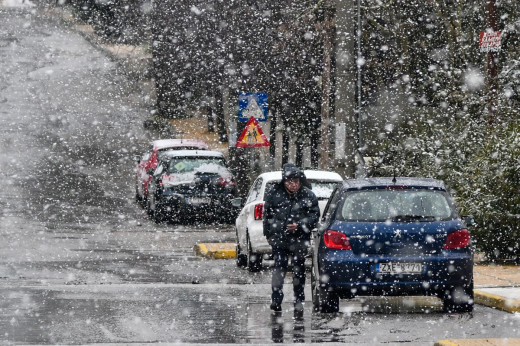 Καιρός : Έρχονται καταιγίδες & πτώση της θερμοκρασίας