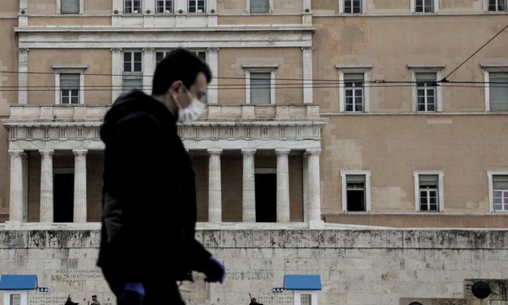 Lockdown: Ό&lambda;&alpha; &tau;&alpha; &nu;έ&alpha; &mu;έ&tau;&rho;&alpha; &pi;&omicron;&upsilon; &iota;&sigma;&chi;ύ&omicron;&upsilon;&nu; &alpha;&pi;ό &sigma;ή&mu;&epsilon;&rho;&alpha; &ndash; &Tau;&iota; SMS &sigma;&tau;έ&lambda;&nu;&omicron;&upsilon;&mu;&epsilon; &sigma;&tau;&omicron; 13033;