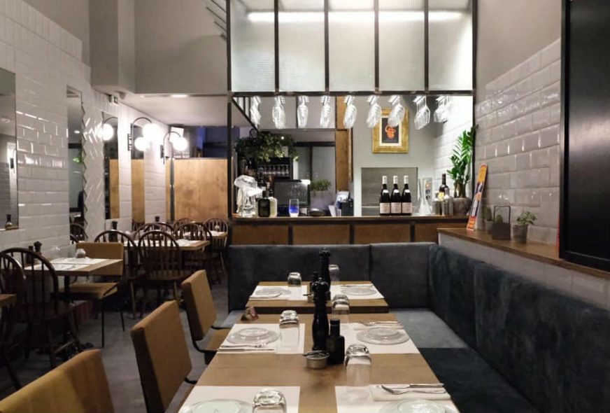 Ciboulette, &tau;&omicron; &nu;έ&omicron; bistro έ&chi;&epsilon;&iota; ά&rho;&omega;&mu;&alpha; &Gamma;&alpha;&lambda;&lambda;ί&alpha;&sigmaf; (&kappa;&alpha;&iota; &sigma;&chi;&omicron;&iota;&nu;ό&pi;&rho;&alpha;&sigma;&omicron;&upsilon;)