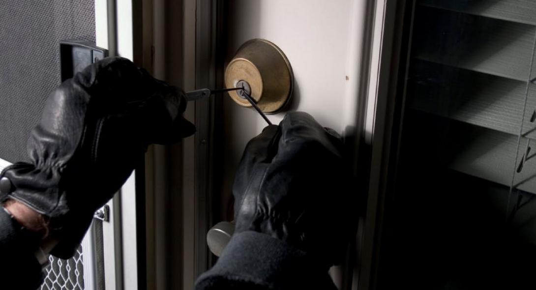 &Nu;&epsilon;&kappa;&rho;ό&sigmaf; &delta;&iota;&alpha;&rho;&rho;ή&kappa;&tau;&eta;&sigmaf; &sigma;&epsilon; &pi;&omicron;&lambda;&upsilon;&kappa;&alpha;&tau;&omicron;&iota;&kappa;ί&alpha; &sigma;&tau;&omicron;&upsilon;&sigmaf; &Alpha;&mu;&pi;&epsilon;&lambda;ό&kappa;&eta;&pi;&omicron;&upsilon;&sigmaf; - &Pi;έ&rho;&alpha;&sigma;&epsilon; &mu;έ&sigma;&alpha; &alpha;&pi;ό &tau;&zeta;&alpha;&mu;&alpha;&rho;ί&alpha; &pi;&omicron;&lambda;&upsilon;&kappa;&alpha;&tau;&omicron;&iota;&kappa;ί&alpha;&sigmaf;