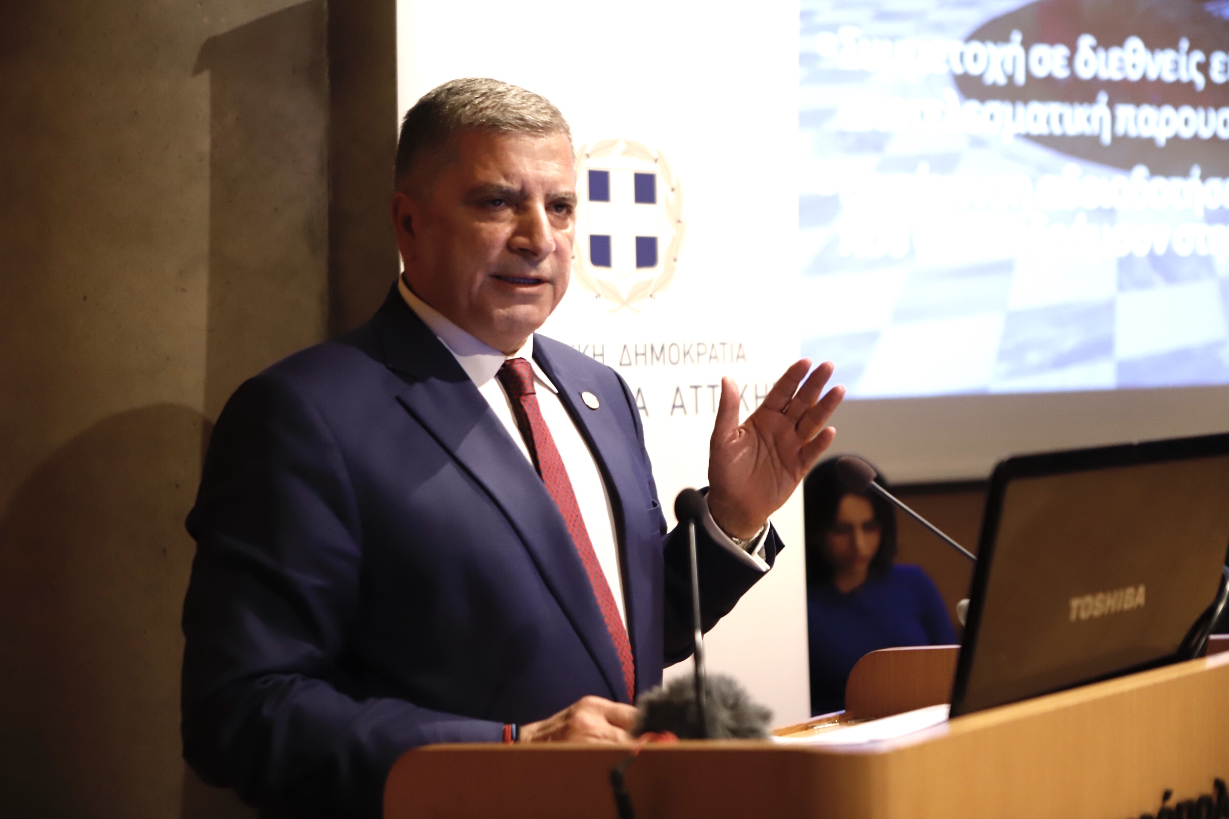 ΠΕΡΙΦΕΡΕΙΑ ΑΤΤΙΚΗΣ: 740.000 ευρώ σε Νοσοκομεία για αναπνευστήρες και κρεβάτια ΜΕΘ και ΜΑΦ
