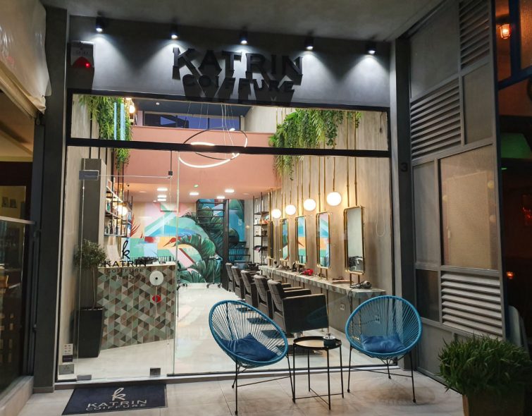 Katrin Coiffure, &omicron; &nu;έ&omicron;&sigmaf; &pi;&rho;&omicron;&omicron;&rho;&iota;&sigma;&mu;ό&sigmaf; &omicron;&mu;&omicron;&rho;&phi;&iota;ά&sigmaf; &sigma;&tau;&omicron; &kappa;έ&nu;&tau;&rho;&omicron; &tau;&eta;&sigmaf; &Gamma;&lambda;&upsilon;&phi;ά&delta;&alpha;&sigmaf;