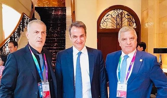 &Pi;&epsilon;&iota;&rho;&alpha;&iota;ά&sigmaf; | &Eta; &pi;&alpha;&rho;&omicron;&upsilon;&sigma;ί&alpha; &Mu;&eta;&tau;&sigma;&omicron;&tau;ά&kappa;&eta; &kappa;&alpha;&iota; &Mu;ώ&rho;&alpha;&lambda;&eta; &sigma;&tau;&eta;&nu; &Sigma;&alpha;&gamma;&kappa;ά&eta;, &omicron; &Pi;ύ&rho;&gamma;&omicron;&sigmaf; &sigma;&tau;&omicron; &Lambda;&iota;&mu;ά&nu;&iota;, &kappa;&alpha;&iota; &eta; Cosco