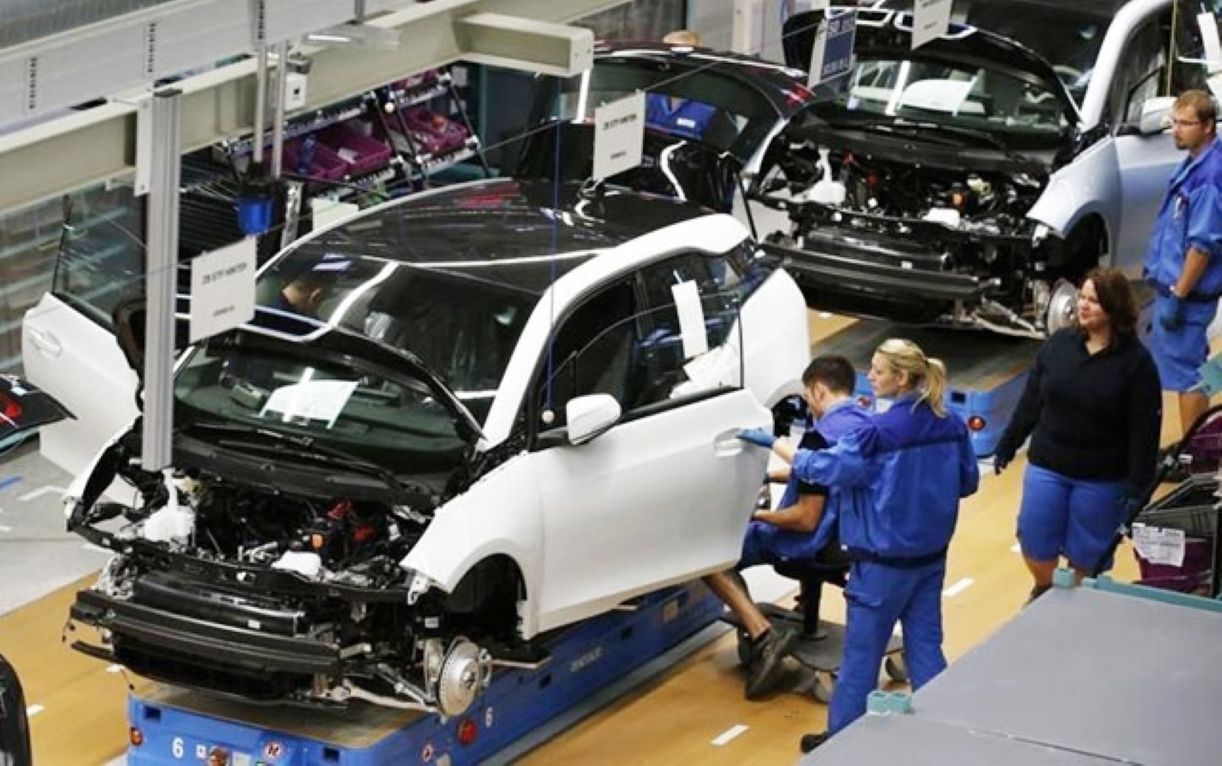 &Eta;&lambda;&epsilon;&kappa;&tau;&rho;&omicron;&kappa;ί&nu;&eta;&sigma;&eta; &sigma;&epsilon; &kappa;&rho;ί&sigma;&eta;: &Mu;&alpha;&zeta;&iota;&kappa;έ&sigmaf; &pi;&epsilon;&rho;&iota;&kappa;&omicron;&pi;έ&sigmaf; &kappa;&alpha;&iota; &alpha;&nu;&alpha;&delta;&iota;ά&rho;&theta;&rho;&omega;&sigma;&eta; &sigma;&tau;&eta;&nu; &pi;&alpha;&gamma;&kappa;ό&sigma;&mu;&iota;&alpha; &alpha;&upsilon;&tau;&omicron;&kappa;&iota;&nu;&eta;&tau;&omicron;&beta;&iota;&omicron;&mu;&eta;&chi;&alpha;&nu;ί&alpha;