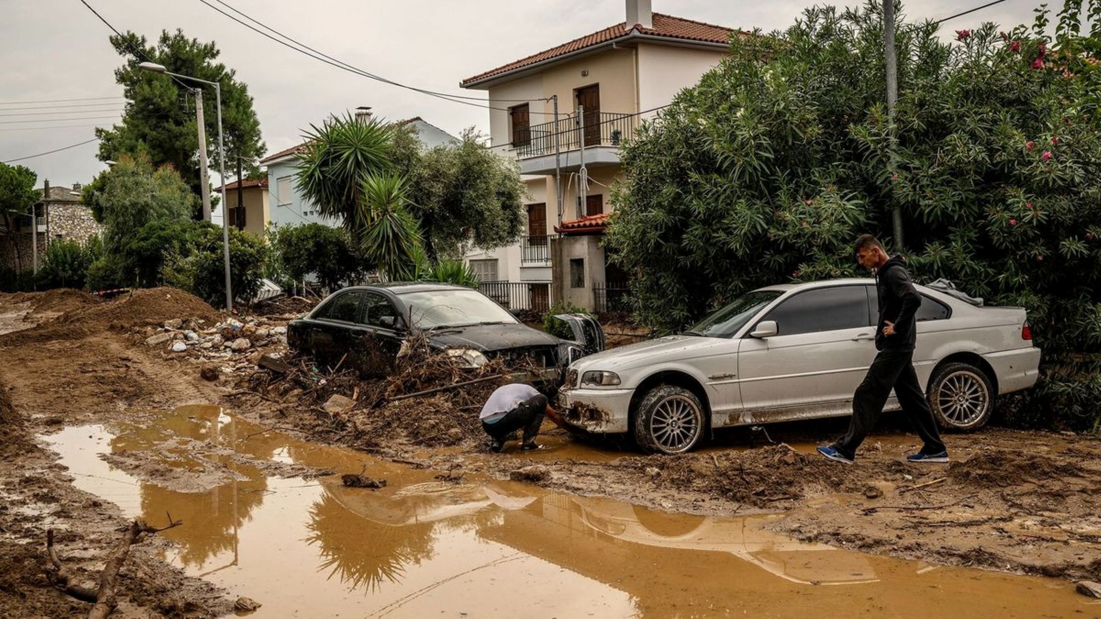 &Eta; &kappa;&alpha;&kappa;&omicron;&kappa;&alpha;&iota;&rho;ί&alpha; &epsilon;&pi;&iota;&mu;έ&nu;&epsilon;&iota; &ndash; &Sigma;&tau;&omicron; &epsilon;&pi;ί&kappa;&epsilon;&nu;&tau;&rho;&omicron; &kappa;&alpha;&iota; &eta; &Alpha;&tau;&tau;&iota;&kappa;ή &sigma;ή&mu;&epsilon;&rho;&alpha;  -   &Pi;ό&tau;&epsilon; &alpha;&nu;&alpha;&mu;έ&nu;&omicron;&nu;&tau;&alpha;&iota; &omicron;&iota; &beta;&rho;&omicron;&chi;έ&sigmaf;