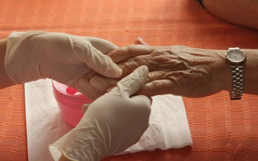 &laquo;&Kappa;&alpha;&mu;&pi;&alpha;&nu;ά&kappa;&iota;&raquo; &alpha;&pi;ό &epsilon;&pi;&iota;&sigma;&tau;ή&mu;&omicron;&nu;&epsilon;&sigmaf;: Έ&rho;&chi;&epsilon;&tau;&alpha;&iota; &pi;&alpha;&nu;&delta;&eta;&mu;ί&alpha; &Alpha;&lambda;&tau;&sigma;&chi;ά&iota;&mu;&epsilon;&rho; &sigma;&tau;&eta;&nu; &Epsilon;&lambda;&lambda;ά&delta;&alpha;