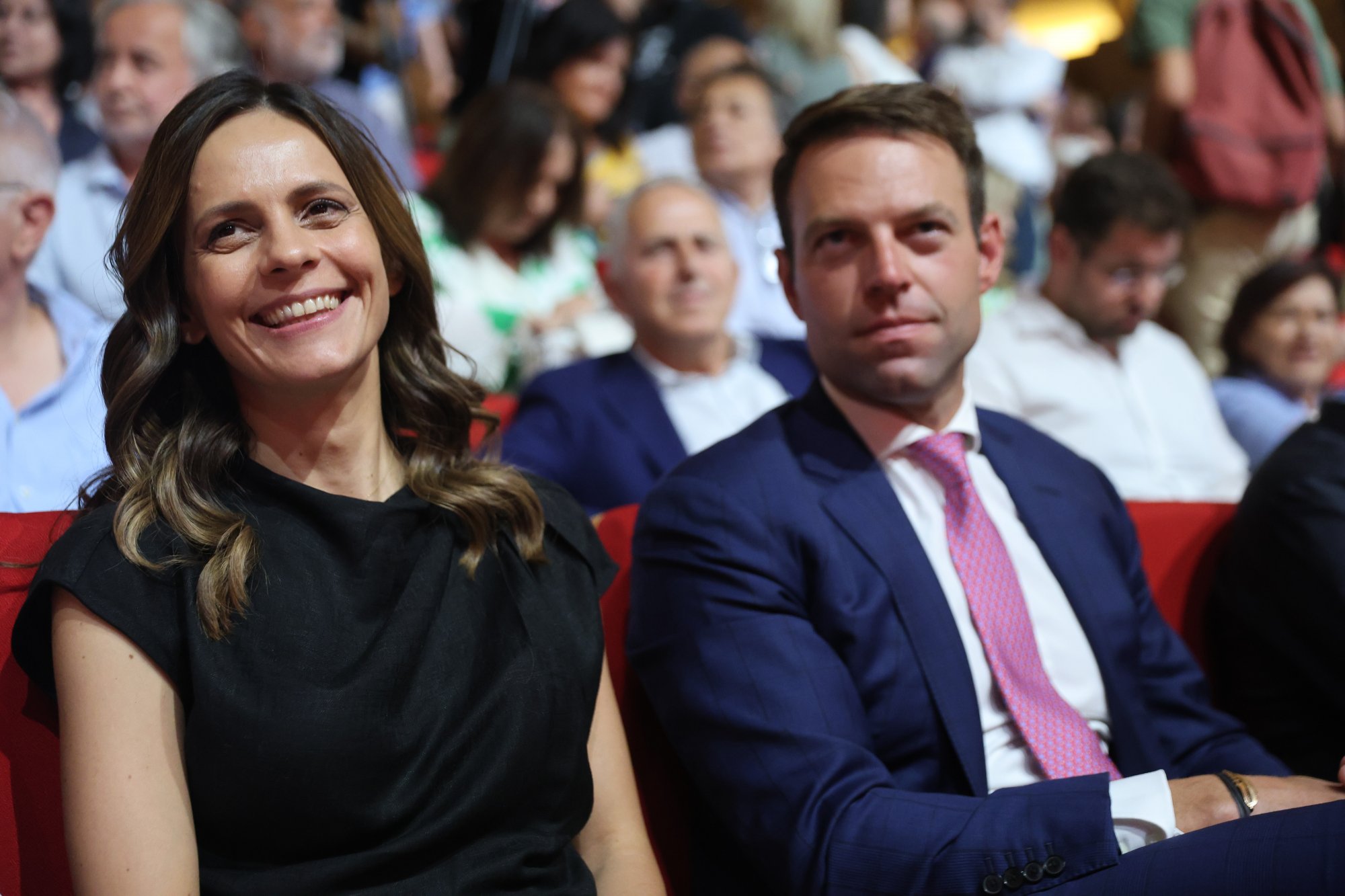 &Sigma;&Upsilon;&Rho;&Iota;&Zeta;&Alpha;: &Omicron; &Kappa;&alpha;&sigma;&sigma;&epsilon;&lambda;ά&kappa;&eta;&sigmaf; έ&kappa;&omicron;&psi;&epsilon; &pi;&rho;ώ&tau;&omicron;&sigmaf; &tau;&omicron; &nu;ή&mu;&alpha; - &laquo;&Rho;&alpha;&nu;&tau;&epsilon;&beta;&omicron;ύ&raquo; &mu;&epsilon; &tau;&eta;&nu; &Alpha;&chi;&tau;&sigma;&iota;ό&gamma;&lambda;&omicron;&upsilon; &sigma;&tau;&omicron;&nu; &beta;' &gamma;ύ&rho;&omicron;