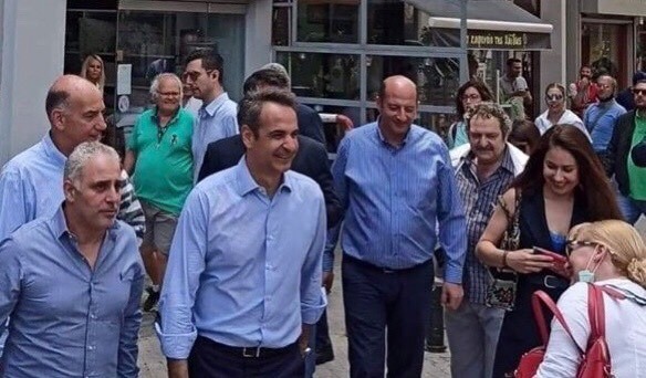 ΠΕΙΡΑΙΑΣ: Ο Κυριάκος Μητσοτάκης συνάντησε καταστηματάρχες και πολίτες