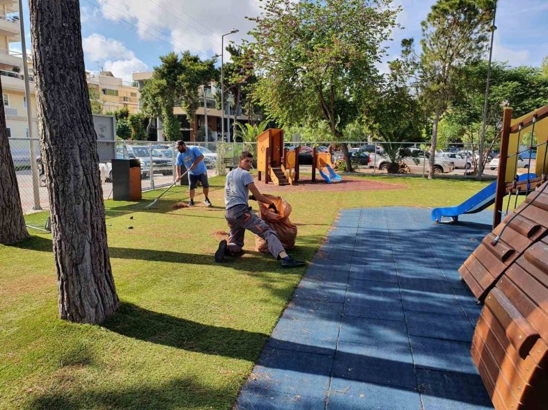 Ανοιχτές και πάλι οι παιδικές χαρές στη Γλυφάδα