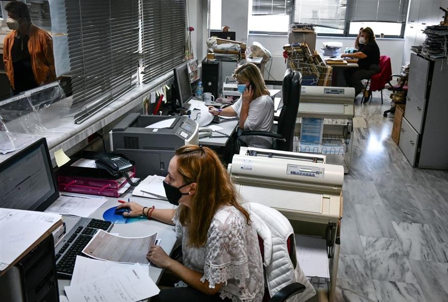 &Nu;έ&epsilon;&sigmaf; 14.000 &theta;έ&sigma;&epsilon;&iota;&sigmaf; &sigma;&tau;&omicron; &Delta;&eta;&mu;ό&sigma;&iota;&omicron; - &Delta;&epsilon;ί&tau;&epsilon; &sigma;&epsilon; &pi;&omicron;&iota;&omicron;&upsilon;&sigmaf; &tau;&omicron;&mu;&epsilon;ί&sigmaf;