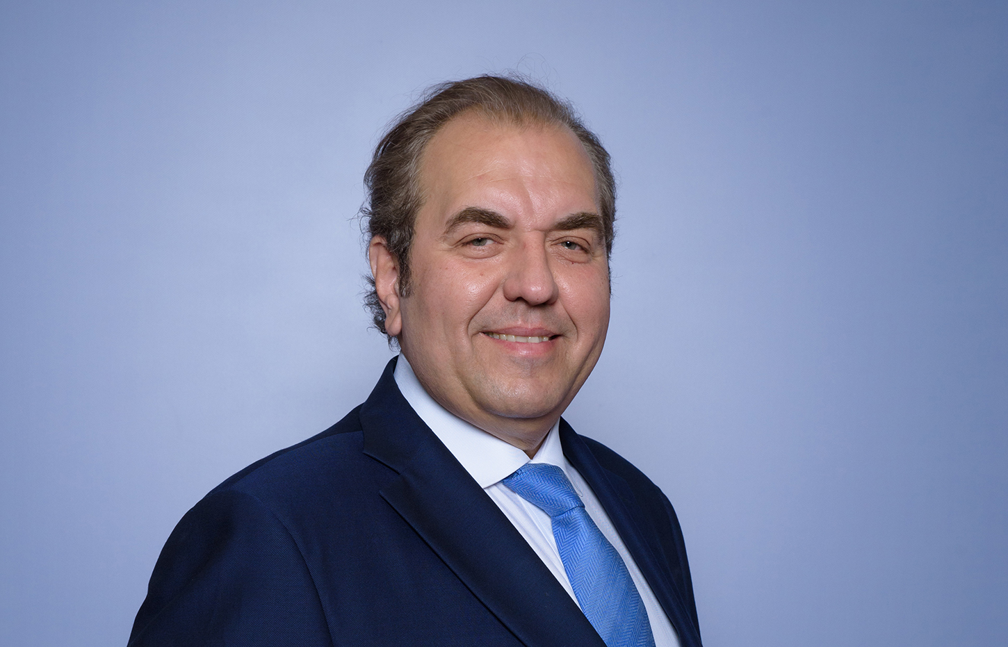 &Kappa;ώ&sigma;&tau;&alpha;&sigmaf; &Delta;έ&delta;&epsilon;&sigmaf;: &Gamma;&iota;&alpha;&tau;ί &sigma;&upsilon;&sigma;&tau;&rho;&alpha;&tau;&epsilon;ύ&omicron;&mu;&alpha;&iota;  &mu;&epsilon; &tau;&omicron; &Nu;ί&kappa;&omicron; &Chi;&alpha;&rho;&delta;&alpha;&lambda;&iota;ά  &mu;&epsilon; &tau;&eta;&nu; &pi;&alpha;&rho;ά&tau;&alpha;&xi;&eta; &laquo;&Alpha;&tau;&tau;&iota;&kappa;ή &Mu;&pi;&rho;&omicron;&sigma;&tau;ά&raquo;  