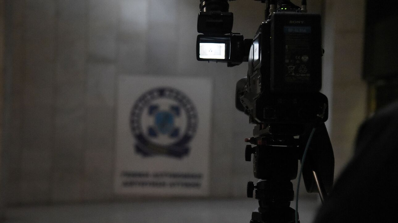 &Nu;έ&alpha; &Phi;&iota;&lambda;&alpha;&delta;έ&lambda;&phi;&epsilon;&iota;&alpha;: &Tau;&iota; &delta;&epsilon;ί&chi;&nu;&omicron;&upsilon;&nu; &tau;&alpha; &sigma;&tau;&omicron;&iota;&chi;&epsilon;ί&alpha; &gamma;&iota;&alpha; &tau;&omicron;&nu; &delta;&omicron;&lambda;&omicron;&phi;ό&nu;&omicron; &tau;&omicron;&upsilon; &Mu;&iota;&chi;ά&lambda;&eta;