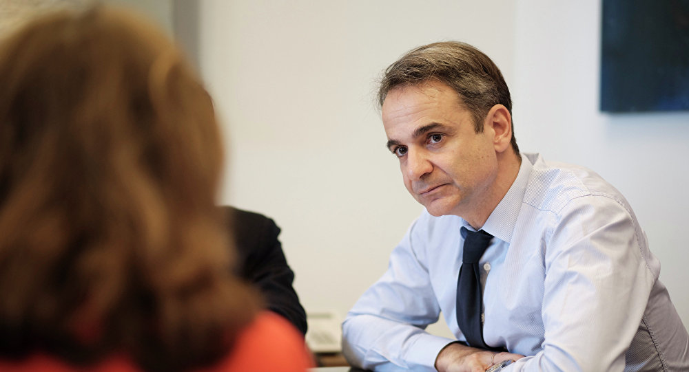 Ο συμβολισμός της επίσκεψης Μητσοτάκη στο Ελληνικό και το αφήγημα των επενδύσεων