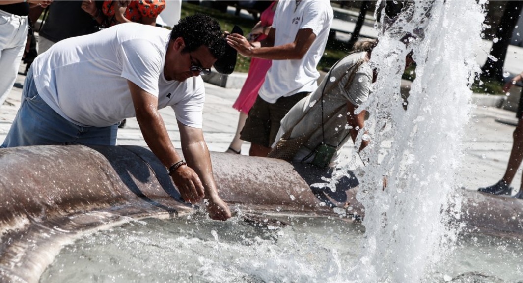 &Kappa;&alpha;ύ&sigma;&omega;&nu;&alpha;&sigmaf;: &Mu;&epsilon;&gamma;&alpha;&lambda;ώ&nu;&epsilon;&iota; &omicron; &kappa;ί&nu;&delta;&upsilon;&nu;&omicron;&sigmaf; &pi;&upsilon;&rho;&kappa;&alpha;&gamma;&iota;ά&sigmaf; &sigma;&epsilon; 6 &pi;&epsilon;&rho;&iota;&phi;έ&rho;&epsilon;&iota;&epsilon;&sigmaf;