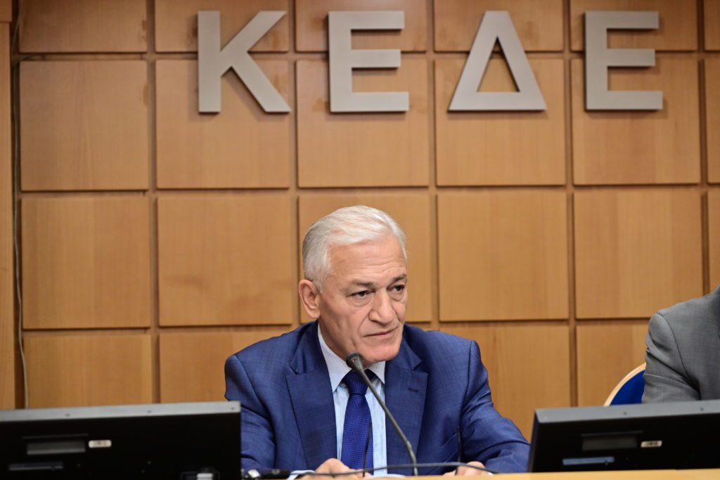 &laquo;&Epsilon;&mu;&phi;ύ&lambda;&iota;&omicron;&sigmaf;&raquo; &sigma;&tau;&eta; &Nu;έ&alpha; &Delta;&eta;&mu;&omicron;&kappa;&rho;&alpha;&tau;ί&alpha; &mu;&epsilon; &phi;ό&nu;&tau;&omicron; &tau;&eta;&nu; &Alpha;&upsilon;&tau;&omicron;&delta;&iota;&omicron;ί&kappa;&eta;&sigma;&eta; 