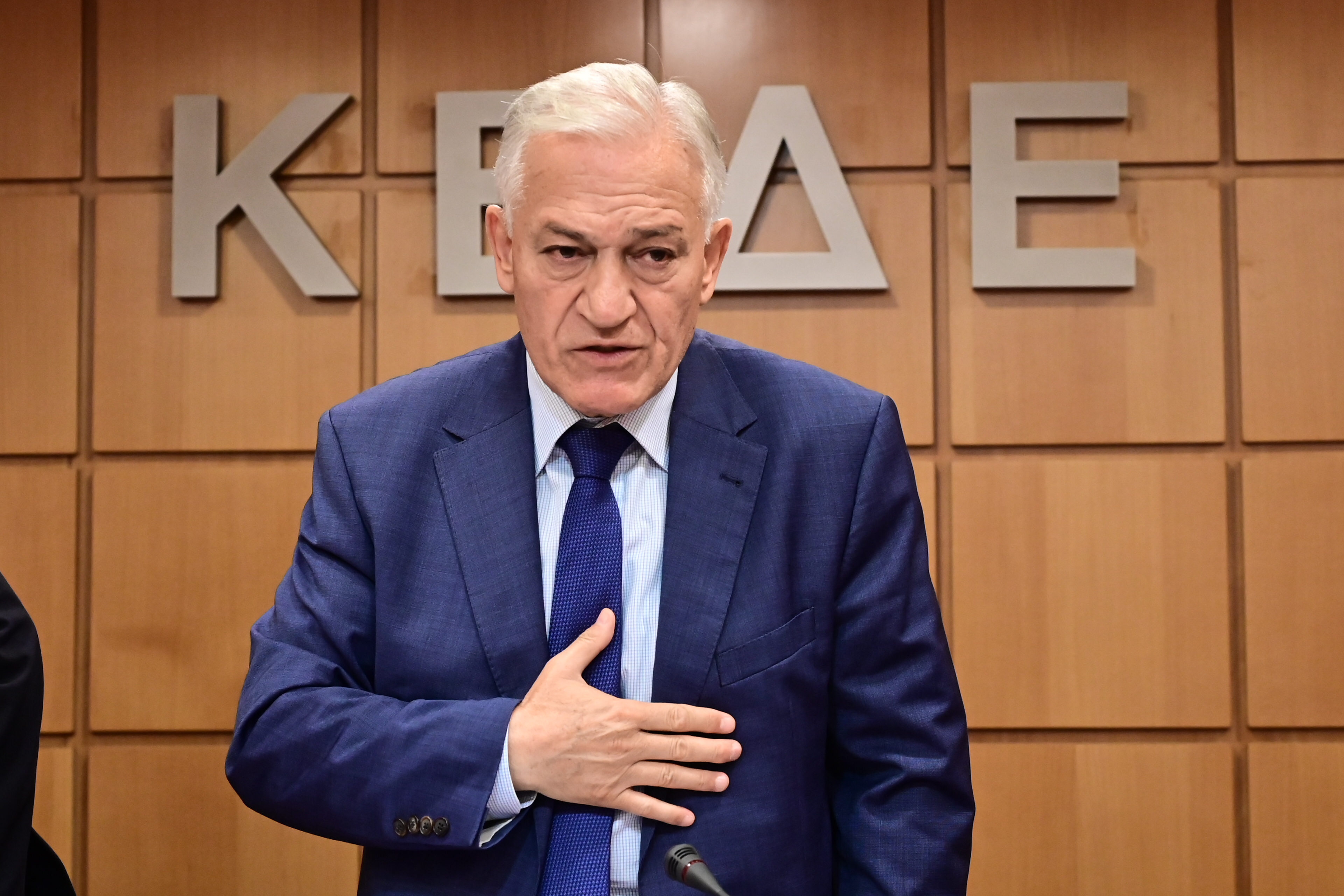 &Kappa;&Epsilon;&Delta;&Epsilon;: &Nu;έ&omicron;&sigmaf; &pi;&rho;ό&epsilon;&delta;&rho;&omicron;&sigmaf; o &Lambda;ά&zeta;&alpha;&rho;&omicron;&sigmaf; &Kappa;&upsilon;&rho;&iota;&zeta;ό&gamma;&lambda;&omicron;&upsilon;