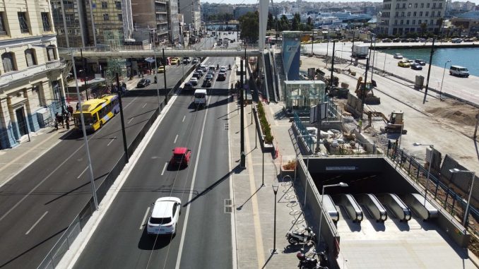 &Tau;&eta;&nu; &epsilon;&pi;ό&mu;&epsilon;&nu;&eta; &epsilon;&beta;&delta;&omicron;&mu;ά&delta;&alpha; &eta; &pi;&alpha;&rho;ά&delta;&omicron;&sigma;&eta; &tau;&omega;&nu; &sigma;&tau;&alpha;&theta;&mu;ώ&nu; &tau;&omicron;&upsilon; &Mu;&epsilon;&tau;&rho;ό &sigma;&tau;&omicron;&nu; &Pi;&epsilon;&iota;&rho;&alpha;&iota;ά