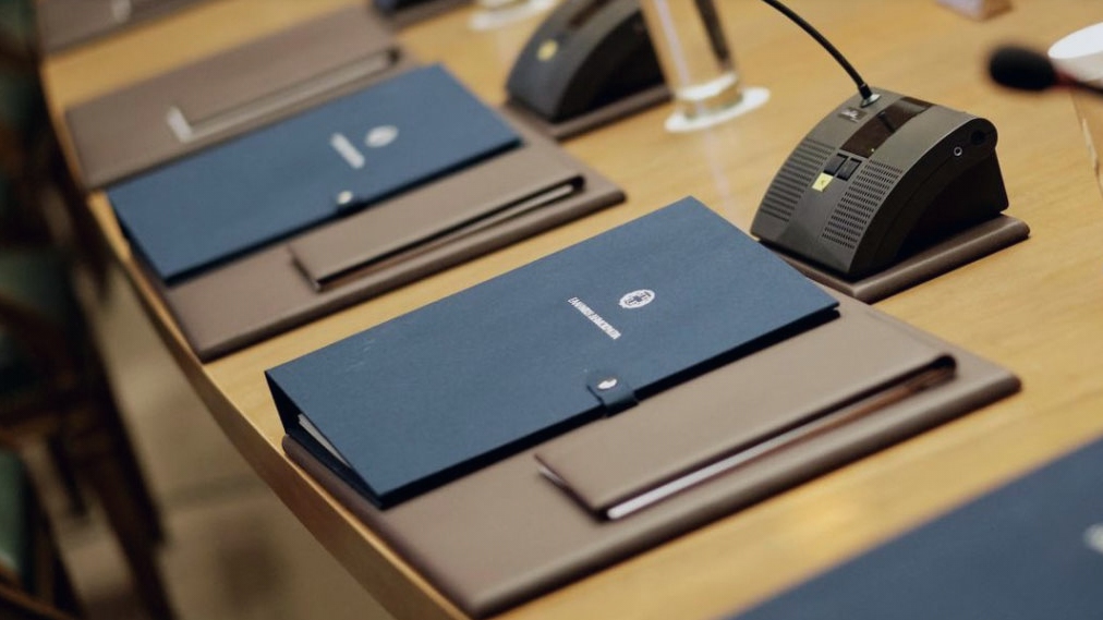 &Tau;&omicron; &pi;&epsilon;&rho;&iota;&epsilon;&chi;ό&mu;&epsilon;&nu;&omicron; &tau;&omega;&nu; &laquo;&mu;&pi;&lambda;&epsilon; &phi;&alpha;&kappa;έ&lambda;&omega;&nu;&raquo; &pi;&omicron;&upsilon; &mu;&omicron;ί&rho;&alpha;&sigma;&epsilon; &omicron; &Kappa;&upsilon;&rho;&iota;ά&kappa;&omicron;&sigmaf; &Mu;&eta;&tau;&sigma;&omicron;&tau;ά&kappa;&eta;&sigmaf; &sigma;&tau;&omicron;&upsilon;&sigmaf; &upsilon;&pi;&omicron;&upsilon;&rho;&gamma;&omicron;ύ&sigmaf; &tau;&omicron;&upsilon;