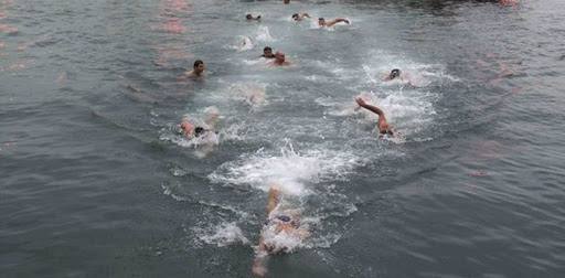 &Pi;&epsilon;&iota;&rho;&alpha;&iota;ά&sigmaf;: O &Mu;&eta;&tau;&rho;&omicron;&pi;&omicron;&lambda;ί&tau;&eta;&sigmaf; &Sigma;&epsilon;&rho;&alpha;&phi;&epsilon;ί&mu; &kappa;&alpha;&theta;&alpha;&gamma;&iota;ά&sigma;&epsilon; &tau;&alpha; ύ&delta;&alpha;&tau;&alpha; &sigma;&tau;&omicron; &lambda;&iota;&mu;ά&nu;&iota;