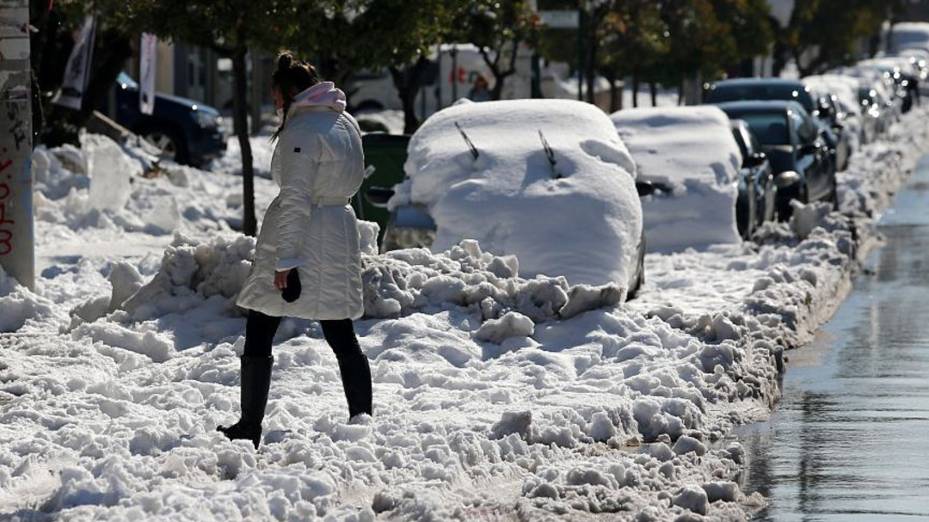 &Sigma;&kappa;&eta;&nu;έ&sigmaf; &chi;ά&omicron;&upsilon;&sigmaf; &gamma;&iota;&alpha; 4&eta; &sigma;&upsilon;&nu;&epsilon;&chi;ό&mu;&epsilon;&nu;&eta; &eta;&mu;έ&rho;&alpha; &sigma;&tau;&eta;&nu; &Alpha;&tau;&tau;&iota;&kappa;ή - &Alpha;&pi;&alpha;&gamma;&omicron;&rho;&epsilon;&upsilon;&tau;&iota;&kappa;ή &eta; &mu;&epsilon;&tau;&alpha;&kappa;ί&nu;&eta;&sigma;&eta;