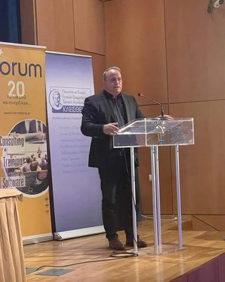 &Sigma;&epsilon; &pi;&epsilon;&rho;&iota;&omicron;&delta;&epsilon;ί&alpha; &alpha;&nu;ά &tau;&eta;&nu; &Epsilon;&lambda;&lambda;ά&delta;&alpha; &omicron; &Delta;ή&mu;&alpha;&rho;&chi;&omicron;&sigmaf; &Beta;ά&rho;&eta;&sigmaf; &Beta;&omicron;ύ&lambda;&alpha;&sigmaf; &Beta;&omicron;&upsilon;&lambda;&iota;&alpha;&gamma;&mu;έ&nu;&eta;&sigmaf;, &Gamma;&rho;&eta;&gamma;ό&rho;&eta;&sigmaf; &Kappa;&omega;&nu;&sigma;&tau;&alpha;&nu;&tau;έ&lambda;&lambda;&omicron;&sigmaf;