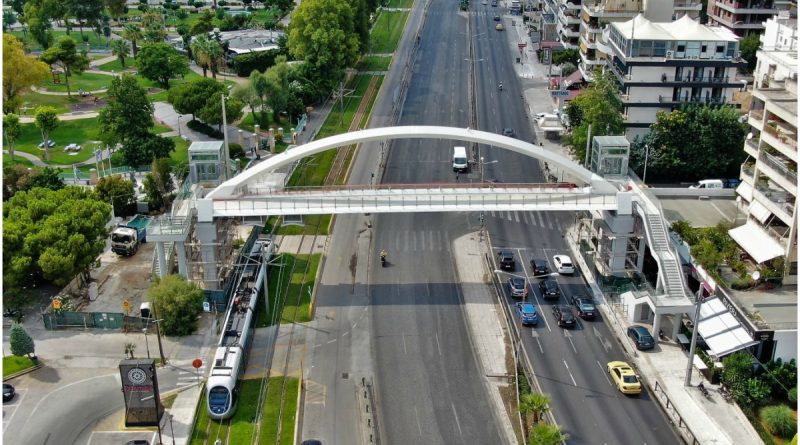 Άλιμος – Παραλιακή: Καλορίζικη και καλοδιάβατη η πεζογέφυρα