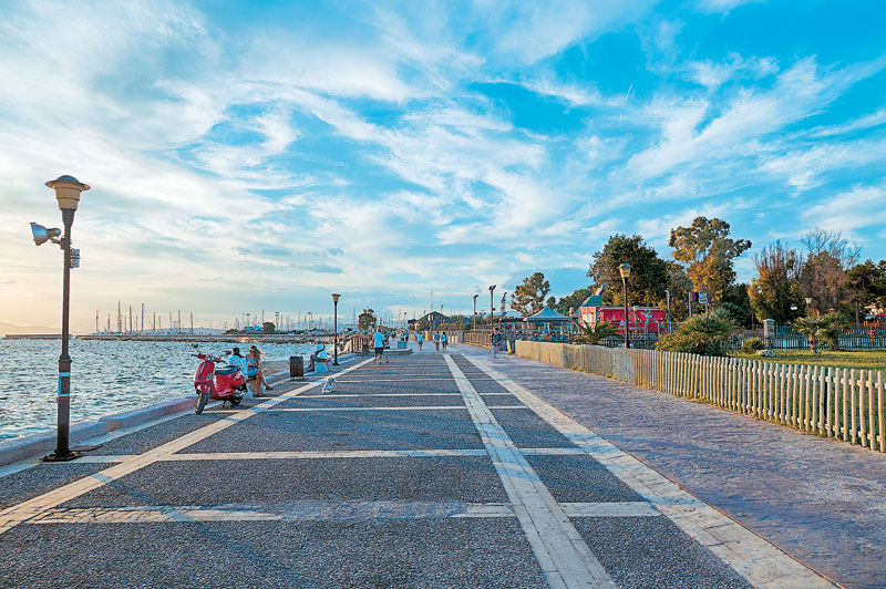 Ξεκινούν σε λίγες ημέρες οι εργασίες αποκατάστασης του παραλιακού πεζόδρομου