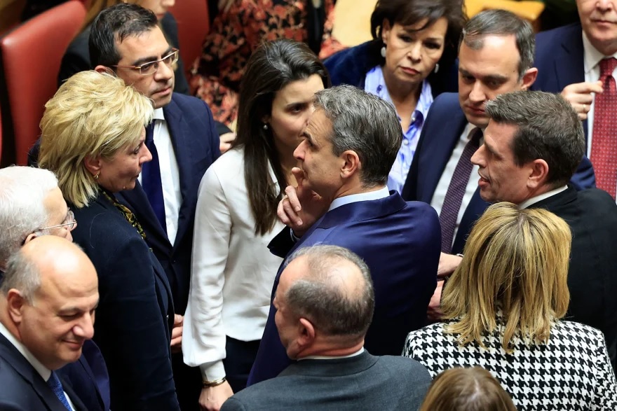 &Epsilon;&gamma;&kappa;&rho;ί&theta;&eta;&kappa;&epsilon; &mu;&epsilon; 176 &laquo;&nu;&alpha;&iota;&raquo; &tau;&omicron; &nu;&omicron;&mu;&omicron;&sigma;&chi;έ&delta;&iota;&omicron; &gamma;&iota;&alpha; &tau;&alpha; &omicron;&mu;ό&phi;&upsilon;&lambda;&alpha; &zeta;&epsilon;&upsilon;&gamma;ά&rho;&iota;&alpha;